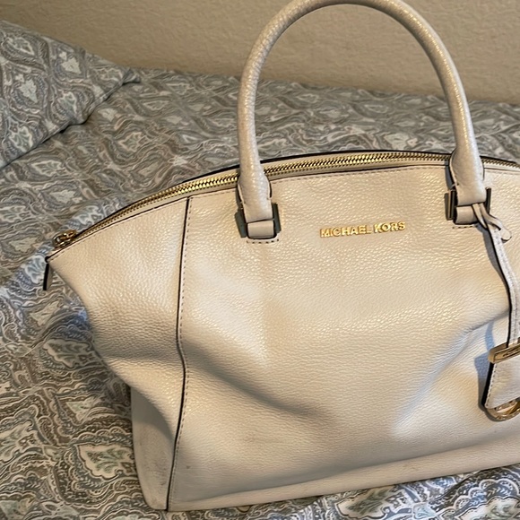 Michael Kors satchel - Picture 6 of 9